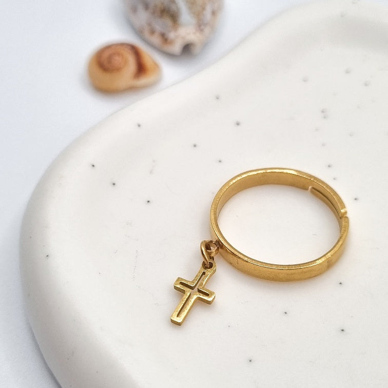 Bague croix dorée