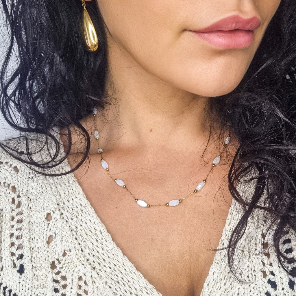 Collier AQUARA white